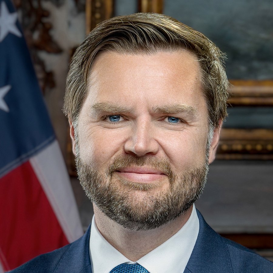 J. D. Vance.
O rosto de mais um colonialista dos tempos atuais. Lembraram-se agora do interesse estratégico e de controlo sobre a Gronelândia! Está de regresso a "lei do mais forte", do tipo, "a bola é minha e eu é que decido"! Rapidamente vai criar inimizades.