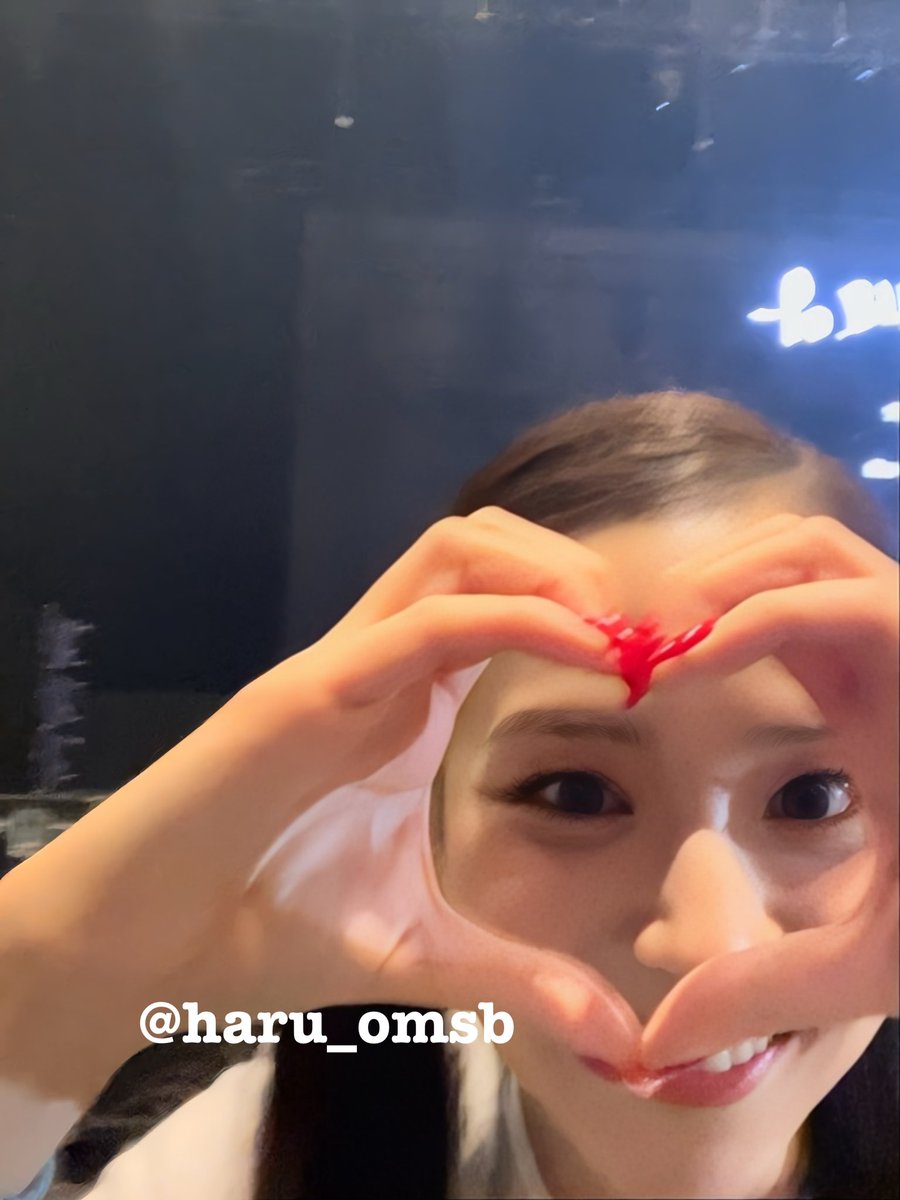 haru_omsb's tweet photo. 250318 大好きなジスちゃんを至近距離で見られて幸せだった😭🩷こんなに外見も内面も可愛くて魅力だらけの人が実在するのね……

지수쨩 덕분에 넘 행복한 시간을 보냈어..♡블링크를 위해서 많이 준비해줘서 정말 고마웡🫶지수쨩시카 카탄!!

#JISOO #JISOOinTokyo https://t.co/MXJdqPRVY2