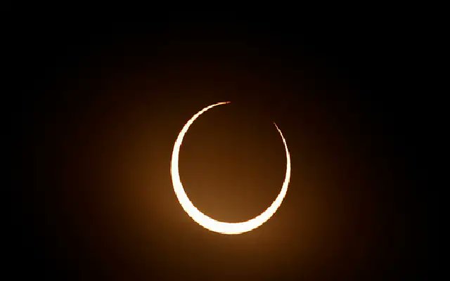Newskarnataka's tweet image. Rare Celestial Spectacle: First Solar Eclipse of 2025 to Grace the Skies

#SolarEclipse2025 #Skywatchers #CelestialEvent #NASA #NewsKarnataka 

newskarnataka.com/india/rare-cel…