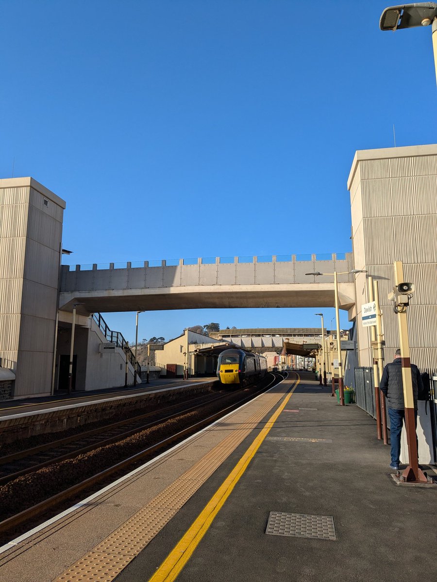 Have officially become a train person because I immediately decided to record when I saw a different class train to usual pull in to the station 🫠