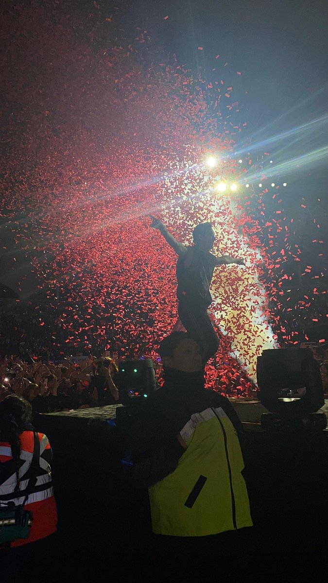 THIS PIC OF CHAN 😭❤️‍🩹