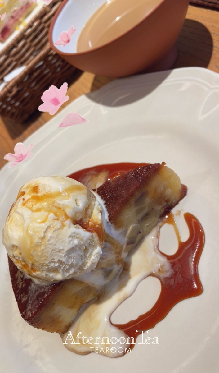 N15466913's tweet photo. アフタヌーンティーでチャイとスイートポテ���プディング🫧🫖
美味しかった🌸
#お花見アフタヌーンティー2025 https://t.co/90KKpWs913