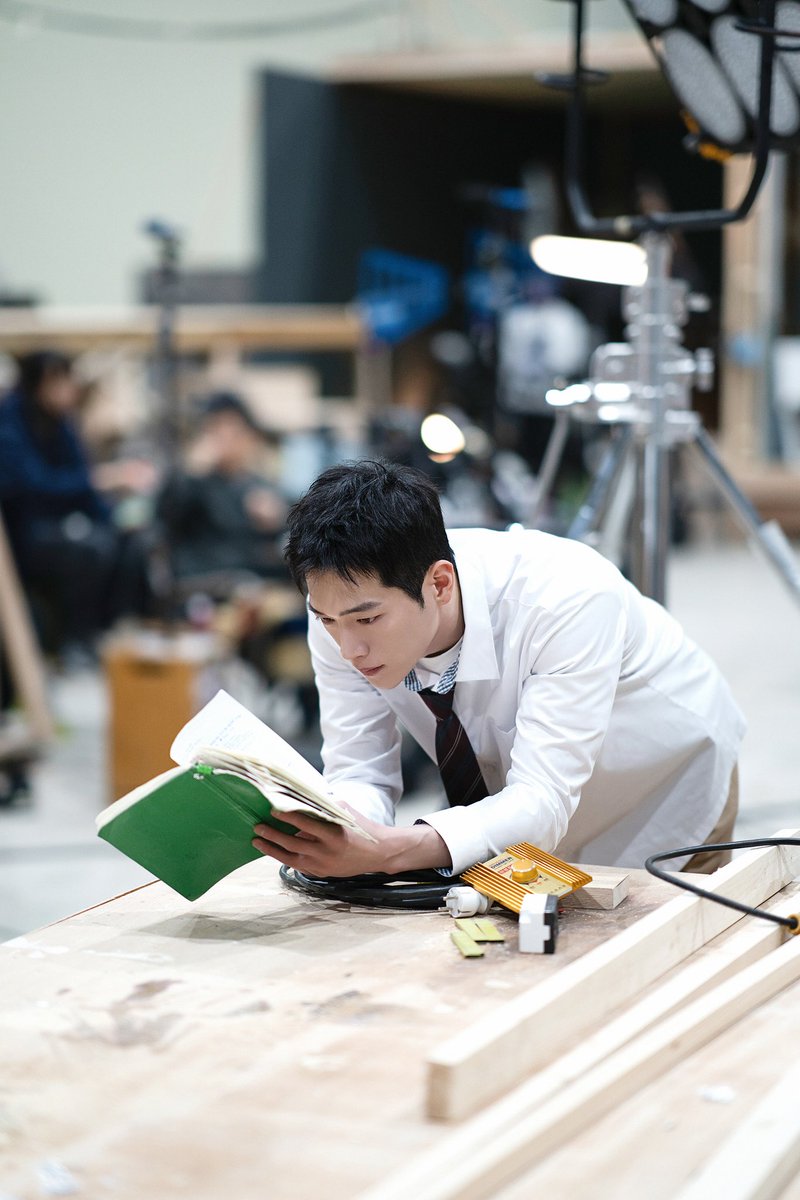manofcreation0's tweet photo. 𝙈𝙊𝘾‘𝙎 𝙊𝙉

전교 10등 출신 해성이
오늘도 대본 열공중📑📚
마지막까지 긴장 늦추기 없기❤️‍🔥

오늘(29일) 오후 9시 50분 
<언더커버 하이스쿨> 최종회 본방사수⚡️

#서강준 #SEOKANGJUN
#MBC #언더커버하이스쿨 #정해성 
#맨오브크리에이션 #manofcreation https://t.co/Kf1BZAkApQ