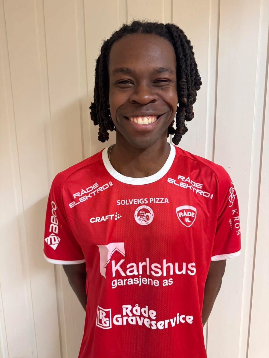 NYSIGNERING! ✍️
Evann Justin Mouzabakani er klar for Råde! ⚽️

Evann flyttet nylig til Norge og Sarpsborg, og kommer fra spill i 2. divisjon i Luxemburg. Han er en løps villig midtbanespiller med god teknikk og et fint steg. Velkommen til Råde.