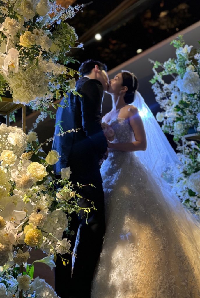 highminsoo_519's tweet photo. "Congratulations on your wedding day. Sooil! Wishing you both a lifetime of love and happiness." 
💛💛💛💛💛💛💛💛💛💛

@UP10TION #UP10TION #업텐션 https://t.co/i8je63rQwv