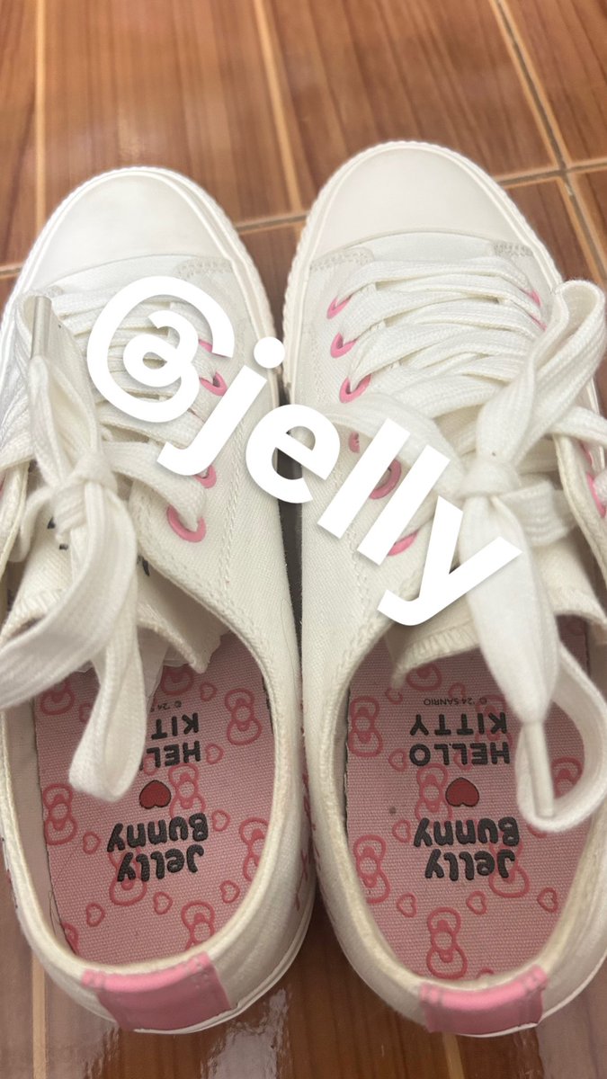 Li08054030's tweet photo. ส่งต่อ sz38 990 รส ผ่อนได้ คอลดูของได้ พร้อมโอนลดได้ค้าบบ #รับหิ้วjellybunny #jellybunny
#ส่งต่อรองเท้า #ส่งต่อjellybunny https://t.co/L5tqt2N2CJ