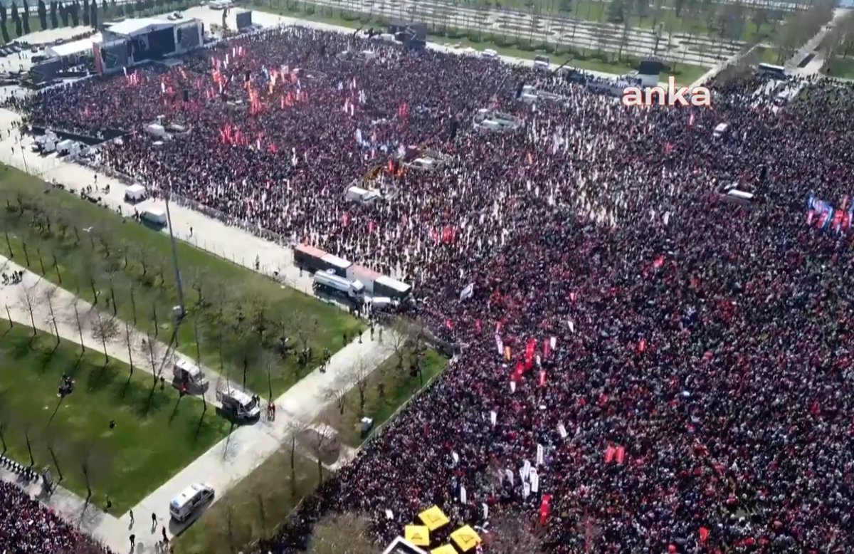 pusholder's tweet photo. Maltepe'deki miting alanı havadan görüntülendi. https://t.co/dkAu6JUMjE