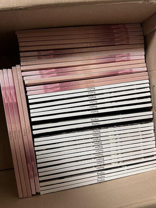 elli_shop's tweet photo. END OF MARCH SALE - SEALED ALBUMS‼️ 

- Kai “Peaches” sealed = 380 pesos EACH 
- Xiumin “Interview” sealed = 250 pesos EACH  
- DOP: April 20 
- Under normal ETA (box 8) 
- With freebies

To order: https://t.co/rYqE37M0nt https://t.co/e8mRVXzIwy