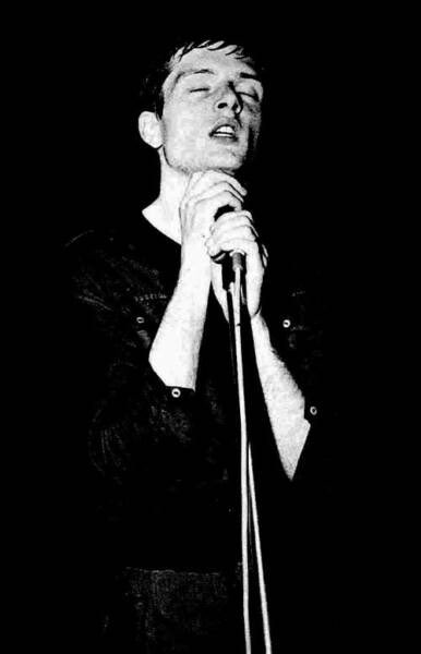 1970ghg's tweet photo. Joy Division - Wilderness (1979) https://t.co/sI4CyCETjR vía @YouTube https://t.co/UF0yLXERtG