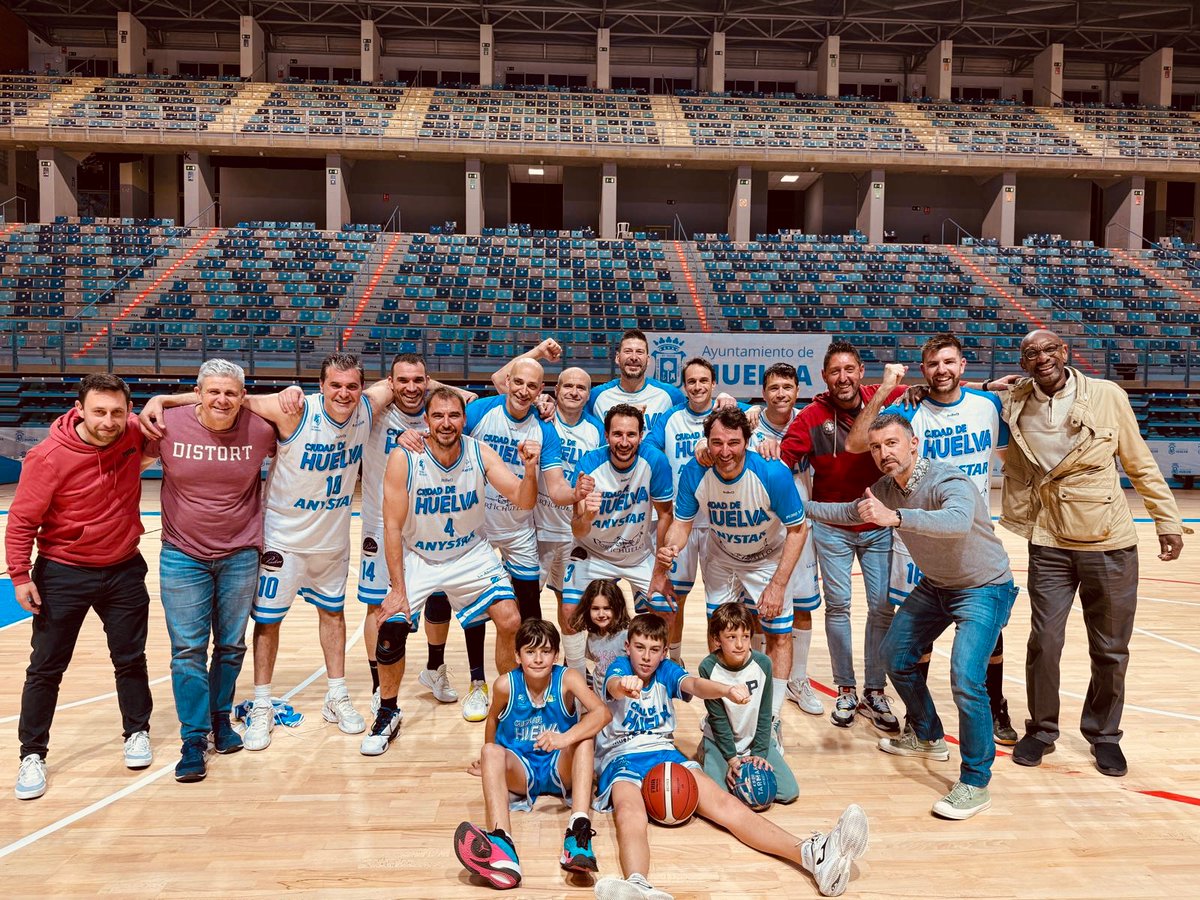 Buena victoria ayer frente a los amigos del <a href="/CBPunta/">C.B. Punta</a> . Nos gusta jugar contra todo el mundo, pero nos encanta el rollo de la gente de Punta. Deportividad a tope y siempre sacando chavales de su cantera (ayer cadete y junior al tapete). Enhorabuena