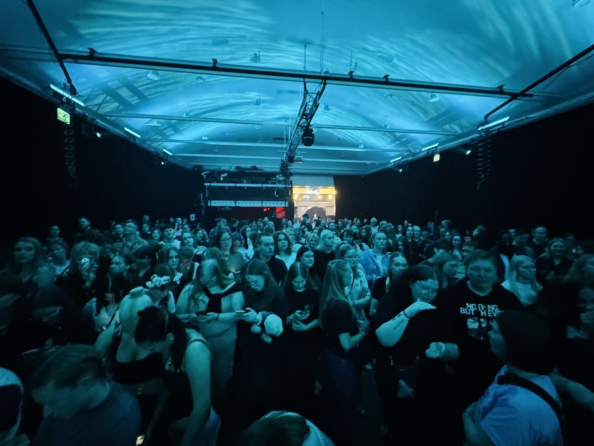 cryinglegend444's tweet photo. “if there’s enough people”
how about a sold out show🥹
@onlythepoetsuk https://t.co/zZC68KG2iG