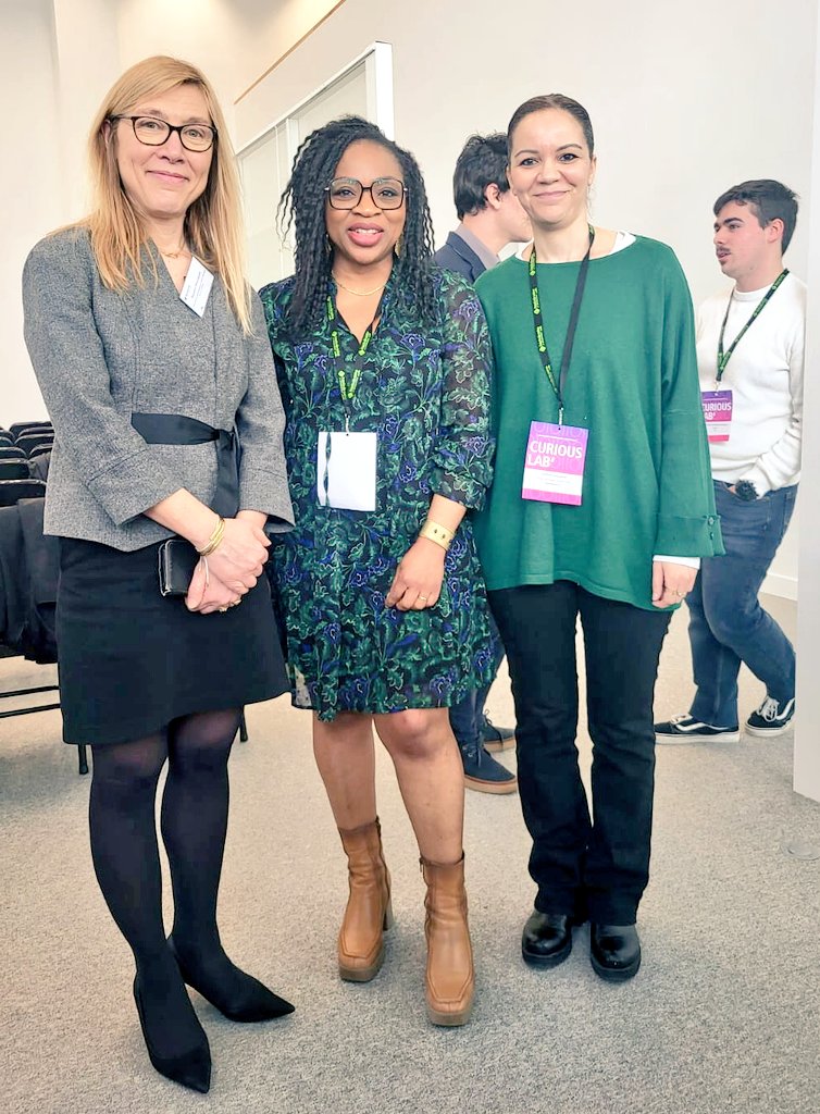 mgarry14's tweet photo. 🚀 La 7ème ed du #CuriousLab des @hautsdeseinefr a reuni hier des étudiants de l'@ESILVparis et de l'@IIMparis pour la restitution de leurs travaux sur les projets #innovants à implémenter dans les #collectivités
Un grand 👏aux #étudiants pour la qualité des projets présentés. https://t.co/OKXc9L3bAp