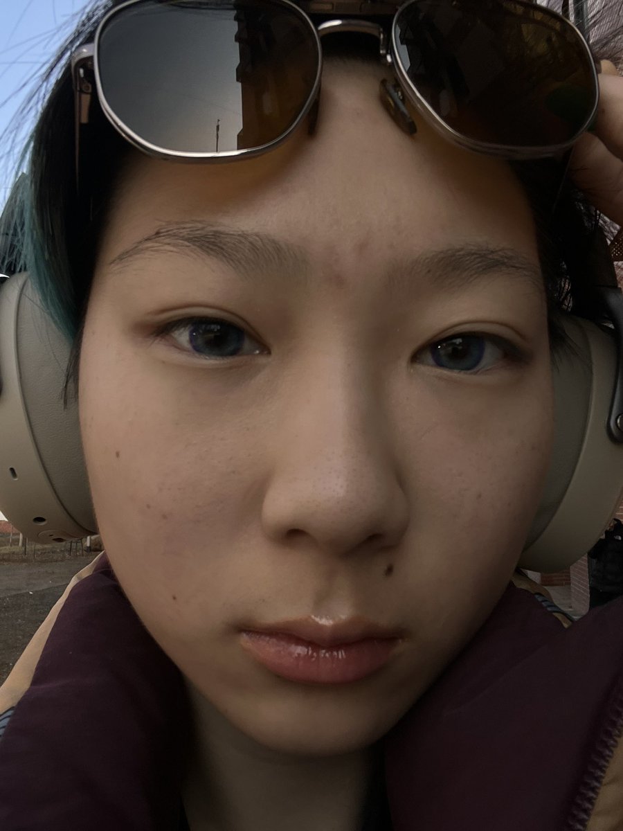 Сегодня в эфире рубрика эээээксперименты
Переживут ли мои глаза линзы