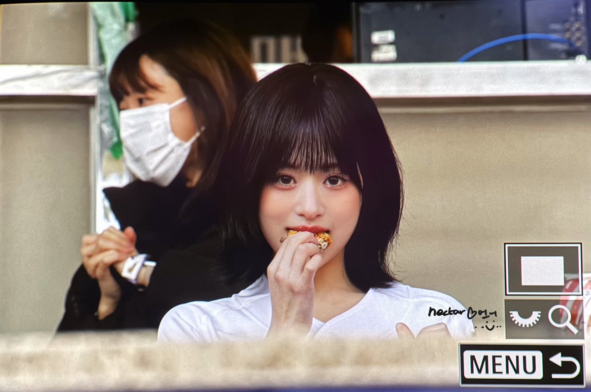nectar_ahyeon's tweet photo. 250329 두산베이스
치킨치킨🍗

THE DOOSAN DREAM AHYEON
#Home_Run_With_AHYEON 
#AHYEON #BABYMONSTER https://t.co/w1FTbz1K7n