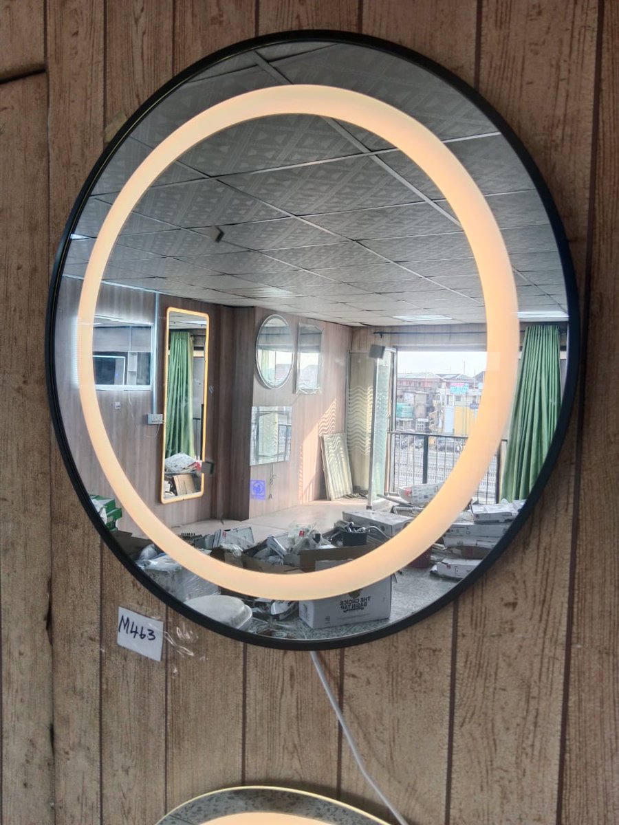 Zeph0330's tweet image. LED MIRROR LIGHT 
It&apos;s suitable for bathroom, dinning and bedroom