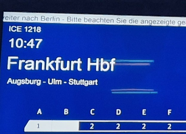 #VfB auf geht's nach Frankfurt 🤍❤️ hab es zuhause nicht mehr ausgehalten und steh schon am Hauptbahnhof in München bereit zur Abfahrt zu 3 wichtigen Punkten 🤍❤️