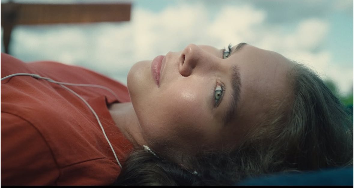 Super excited for the release of this one!
SUMMER BRIDGES 💖🎬