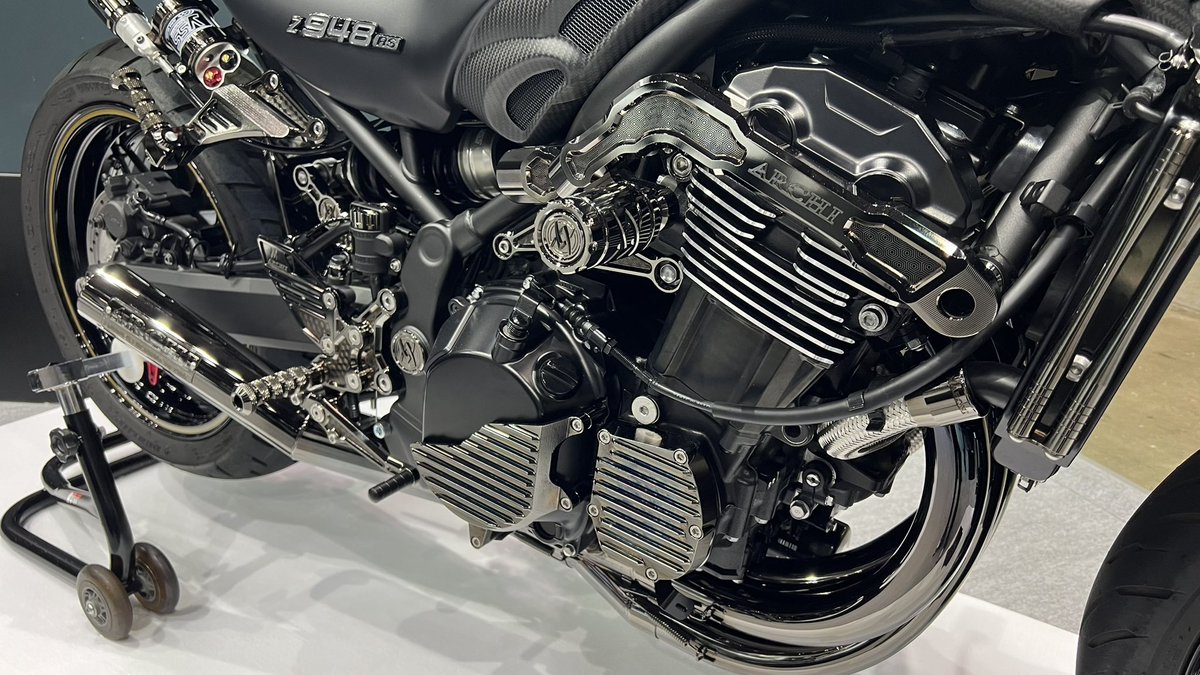 Z900RS_SR400's tweet photo. 真っ黒PMC🥰
#Shikkoku
#漆黒
#PMC
#東京モーターサイクルショー2025 https://t.co/zqoaiqRhOG