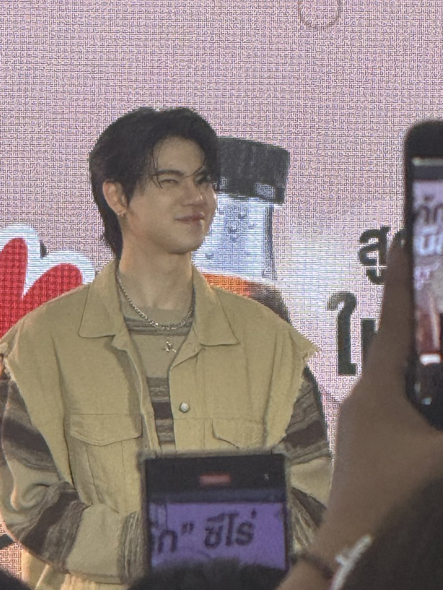 jisveltty's tweet photo. the real puppy 

 #CokeZeroVanillaxYinWar https://t.co/pk0QztHoIy