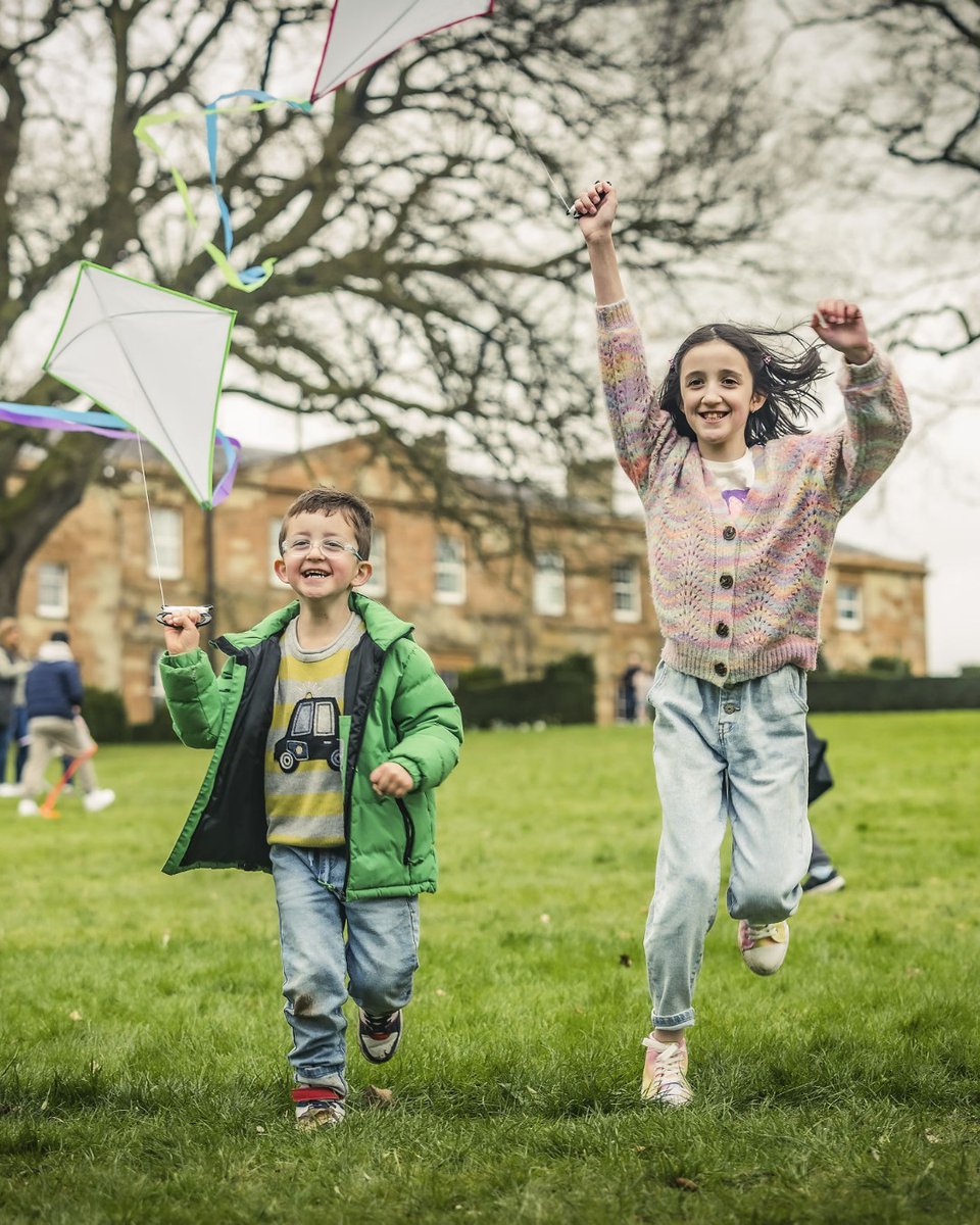 The Lindt GOLD BUNNY Hunt returns to Hillsborough Castle and Gardens! 🐰

Hop on down and explore the iconic gardens as you search for the iconic Lindt GOLD BUNNY statues peeking out from the spring blooms! 🔎 

📆 12 April - 27 April 2025 
🎟️ bit.ly/4kJiWkm