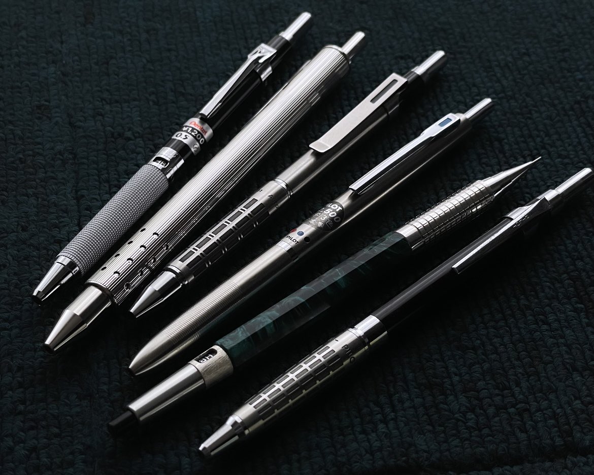 初投稿です。文房具好きの人と仲良くできたら嬉しいです m(_ _)m