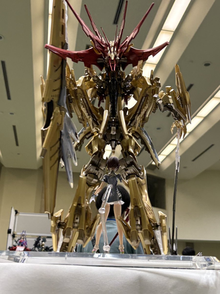 marchinmarchin's tweet photo. #関西まるち で目を惹いたやまっ子さんのマグナパレスと創彩少女庭園改造のラキシス
ガットブロウは3Dプリンタ製とのこと
雰囲気バッチリで眼福でしたー(*´∇｀*) https://t.co/xk356QenDb