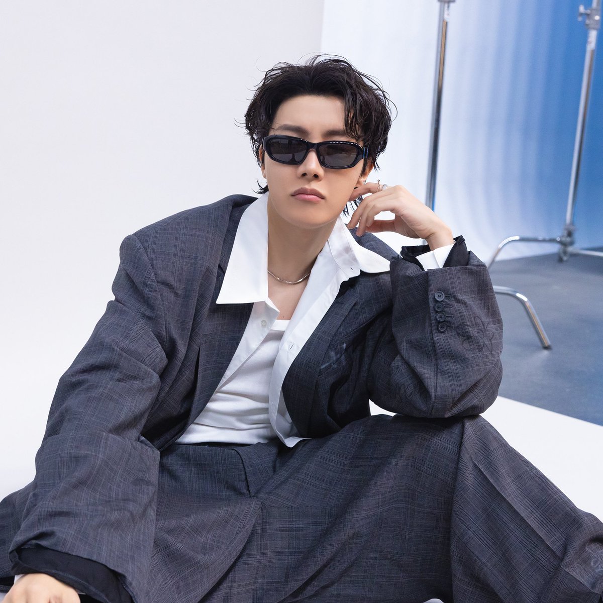 thehobiprint's tweet photo. coolest main character https://t.co/fwyOaIDuG5