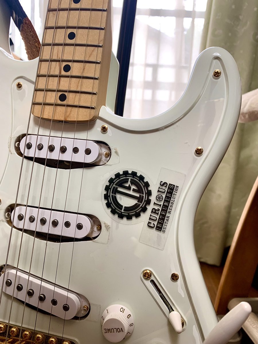YMS行ってきました！

お世話になってるCurious-InstrumentSブースにて
いろいろギターも弾かせていただきました！

前にExperimentに貼ったシールも
Curiousのシールです😊

#YMS_2025