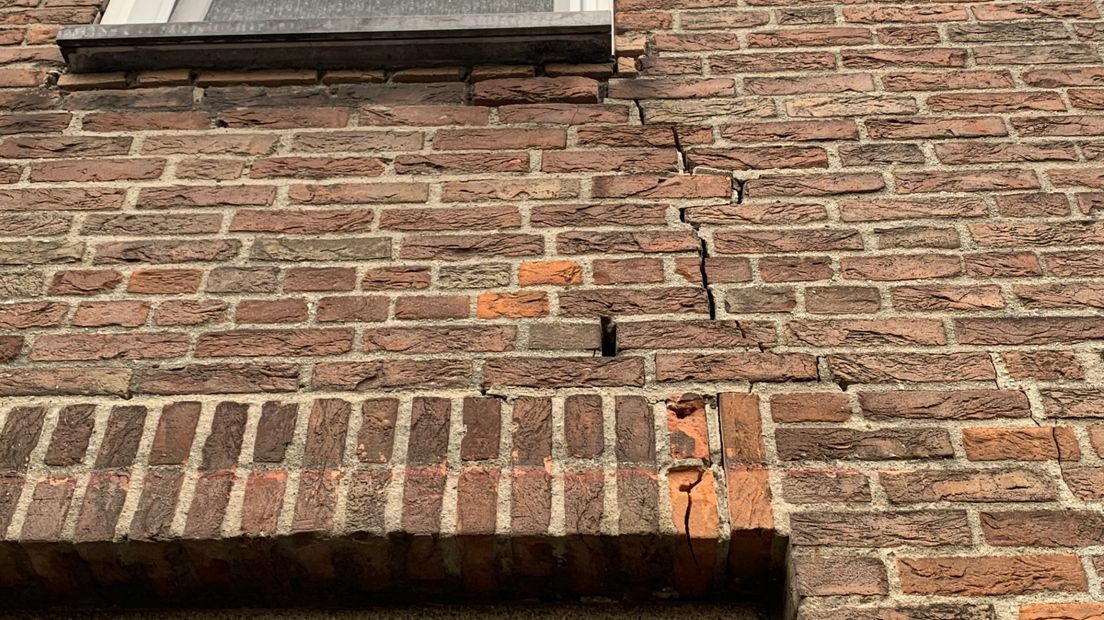 L1_Nieuws's tweet image. Provincie wil opheldering van minister over loket mijnbouwschade bit.ly/444OUBs