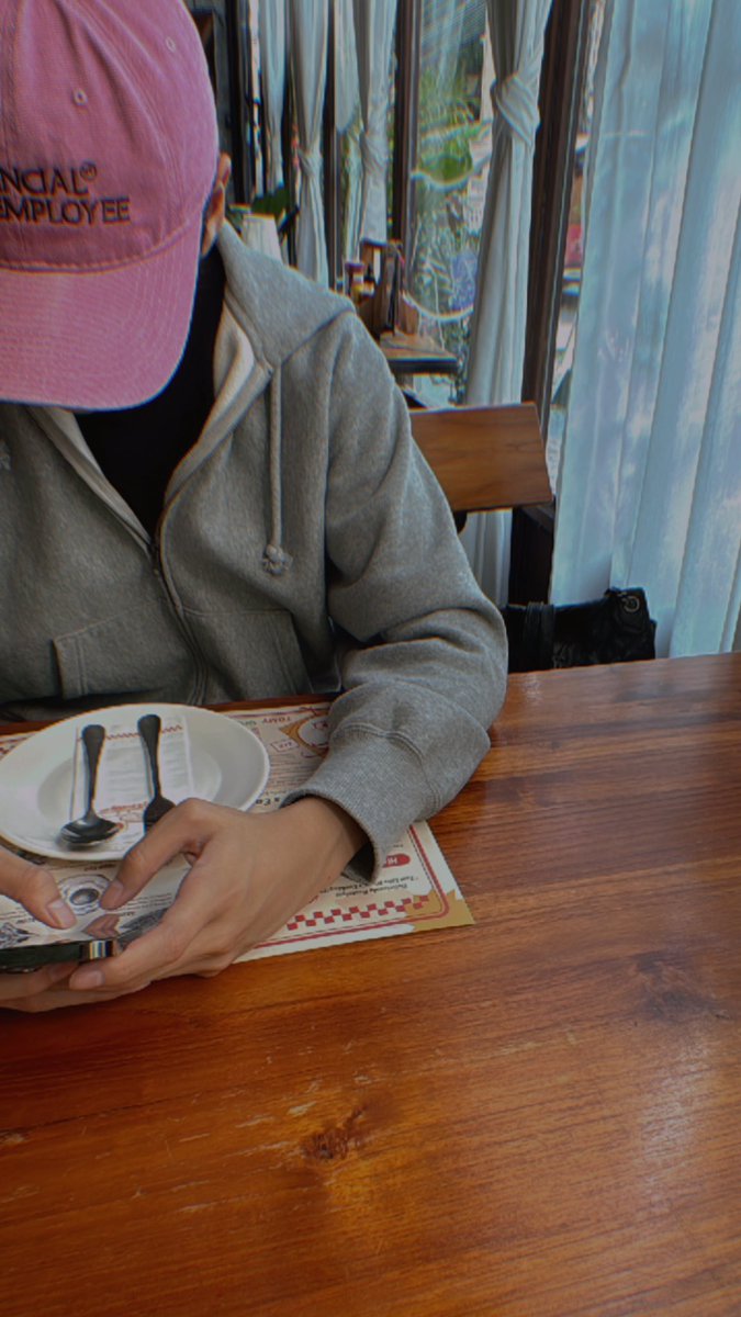 อู๋ท้าน้าบูน tweet media