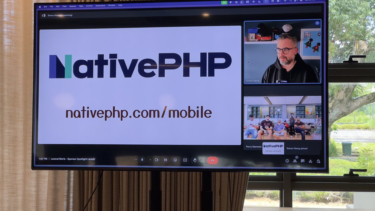 IshSookun's tweet image. Next, @simonhamp talking about #NativePHP at the @laravelphpmoris meetup.