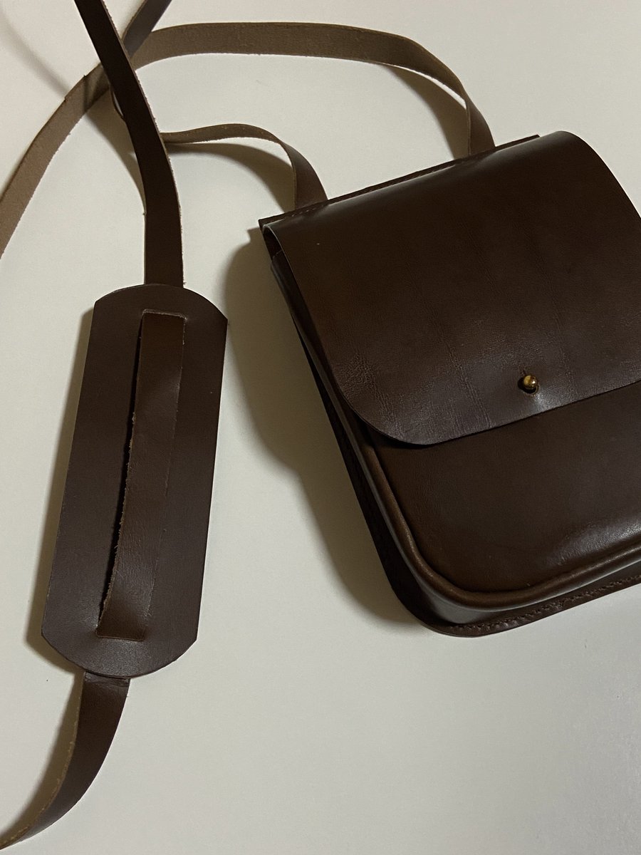 入院してきます！
相棒のカバンには肩パッド？をつけました。
最後の仕事です。時期は未定ですが退院したら帰ってきます！ではまた！