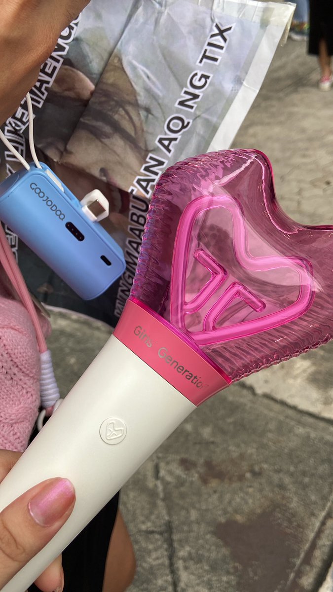 _luv4pudu's tweet photo. @loeydelight61 wala naman mawawala if i try right?

i have been a fan of snsd since i was young and have never ever seen any of them live, i wish to watch my childhood and experience their concert before i die🥹🙏 https://t.co/2D6M0yiYDB