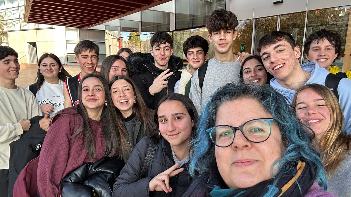 IES La Vaguada (@ieslavaguada) on Twitter photo Ayer el alumnado de 4º ESO y 1º de Bachillerato del <a href="/IESLaVaguada/">IES La Vaguada</a> visitó los Yacimientos de Atapuerca, el Centro de Arqueología Experimental (CAREX) y el Museo de la Evolución Humana (MEH). Una gran jornada aprendiendo sobre nuestros orígenes en la provincia de Burgos. Ayer el alumnado de 4º ESO y 1º de Bachillerato del <a href="/IESLaVaguada/">IES La Vaguada</a> visitó los Yacimientos de Atapuerca, el Centro de Arqueología Experimental (CAREX) y el Museo de la Evolución Humana (MEH). Una gran jornada aprendiendo sobre nuestros orígenes en la provincia de Burgos.