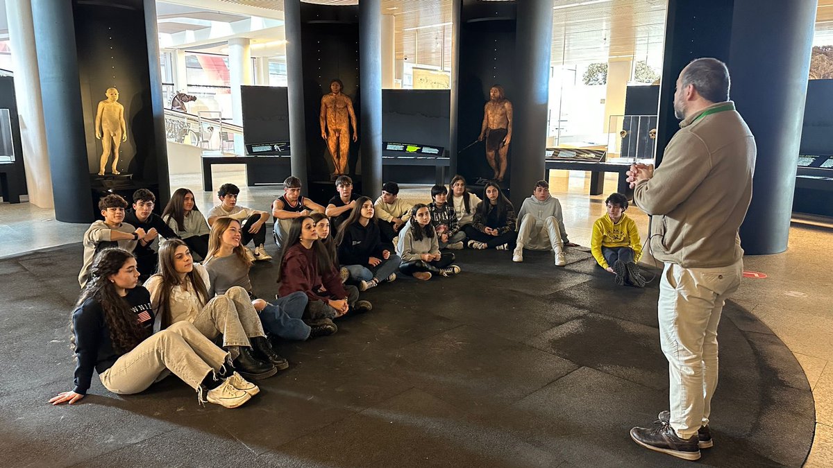 IES La Vaguada tweet media