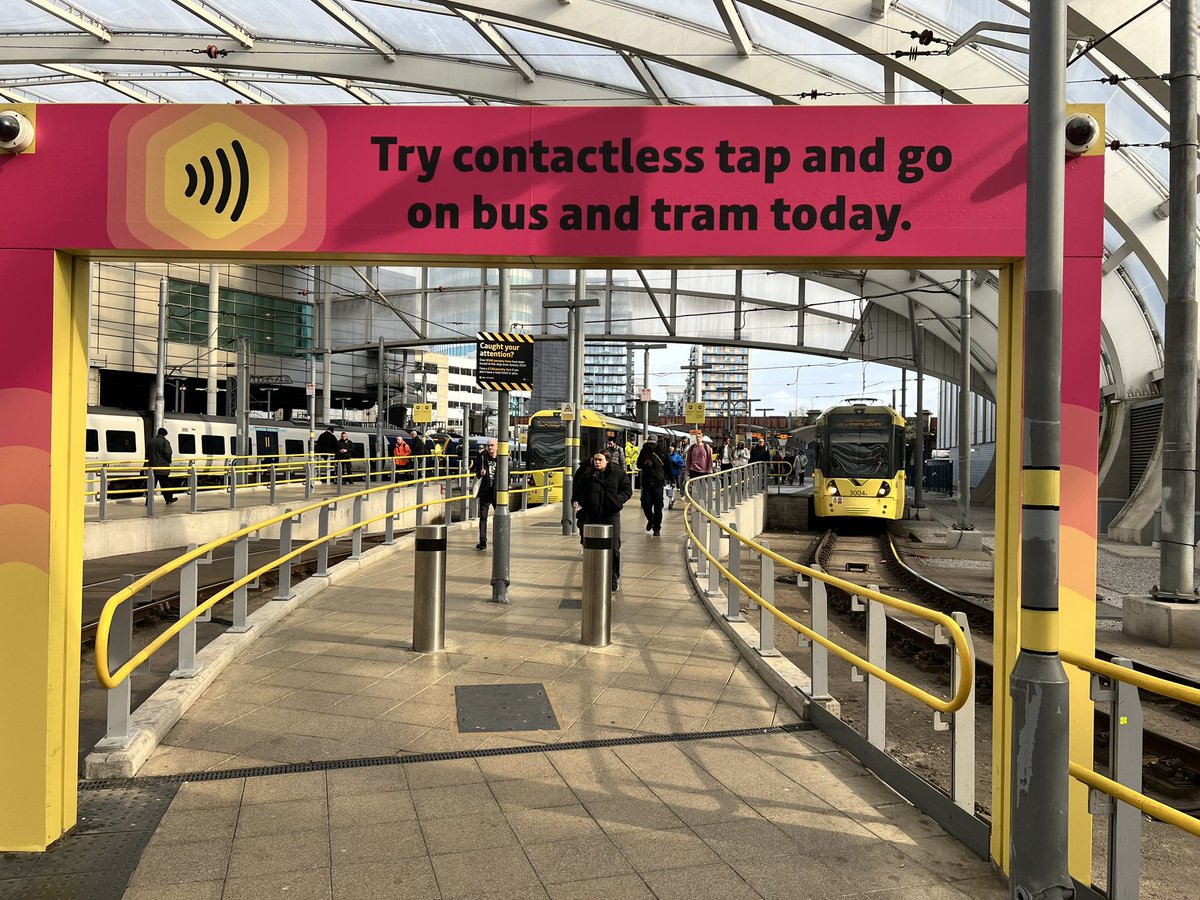 Handforthrail's tweet image. Hi everyone, just over the border into Greater Manchester it’s tap in and tap out with trains and buses with the @BeeNetwork .