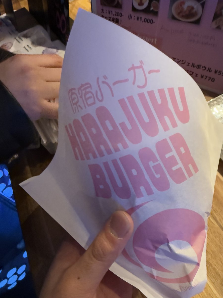 しずか tweet media