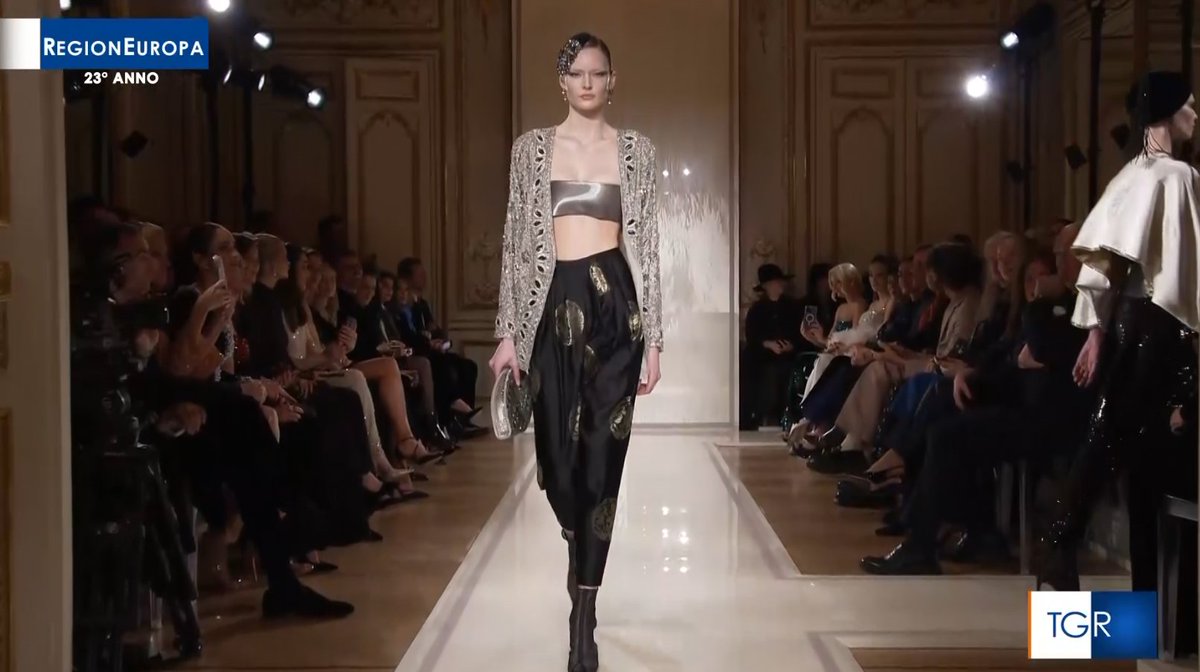 Domani #30marzo 11.25 #oralegale <a href="/RaiTre/">Rai3</a> <a href="/RaiPlay/">RaiPlay</a> #MadeInItaly A Parigi #Moda italiana protagonista, tra passerelle e Mostre, nel reportage di <a href="/DanielaCuzzolin/">Daniela cuzzolin ob.</a> 
Anticipazioni sul sommario della puntata nel sito
<a href="/Raiofficialnews/">Rai</a> qui: tinyurl.com/3bmuch4f