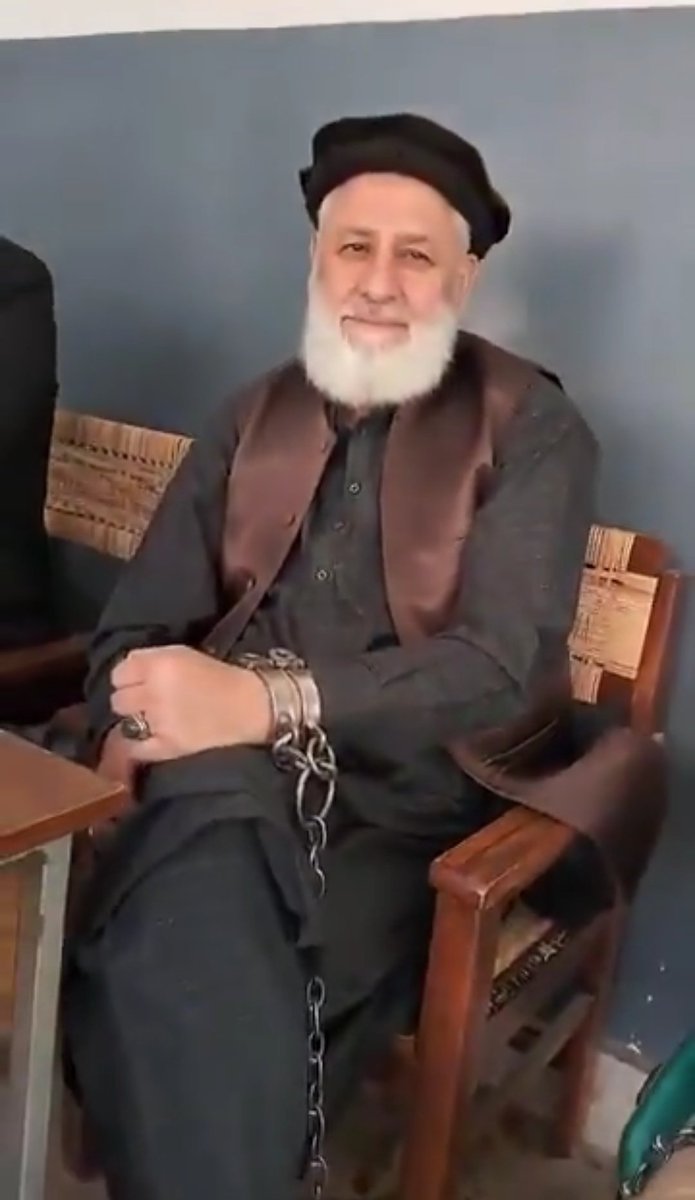 ProfessorPTI's tweet photo. ما ټیټ ورته لیمه کړل زما سَر نه ټیټیدو، 
شاید چې په اُلفت کې زه افغان پاتې کیدم ❤️ https://t.co/1pzDqmb0qf