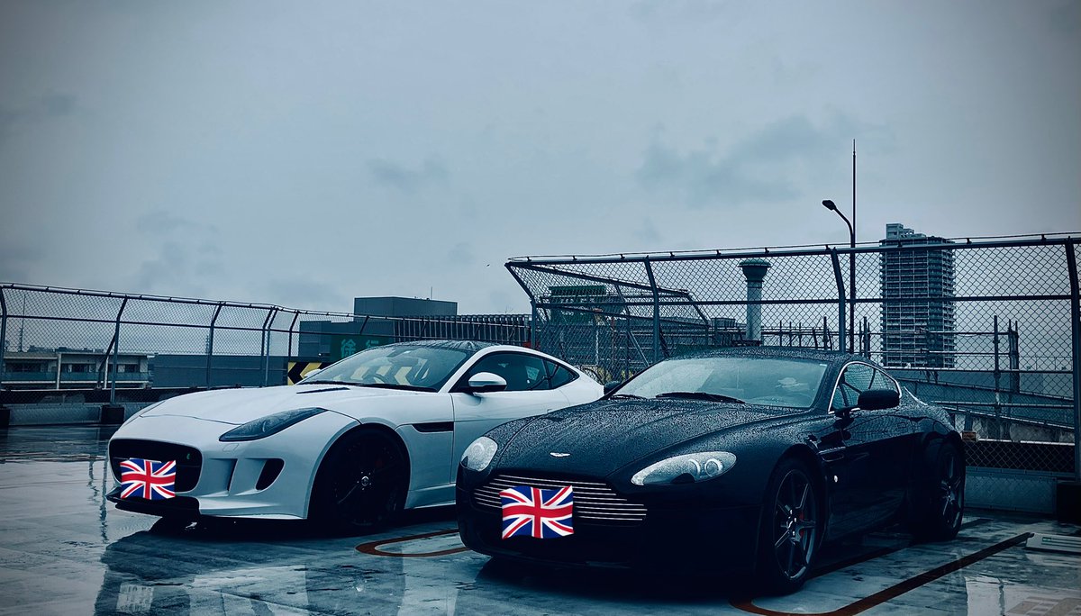 herabuna_club's tweet image. ☂️☂️☂️…今日は、ご近所さんと2人オフ会

やっぱりvantage カッチョ良いなー
音も最高だしカッコ良い

次は絶対DB12買うぜ…多分…無理か…
修理代聞いたらクラクラしてきた(笑

#AstonMartin #vantage #ftype  #V8