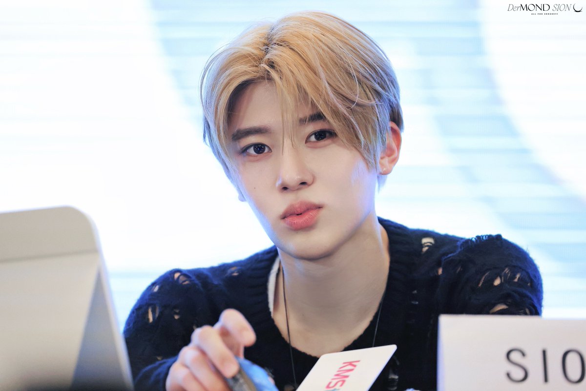 DerMond_SION's tweet photo. 20250329

#시온 #SION #シオン
#NCT #NCTWISH https://t.co/MTeEanmCg4