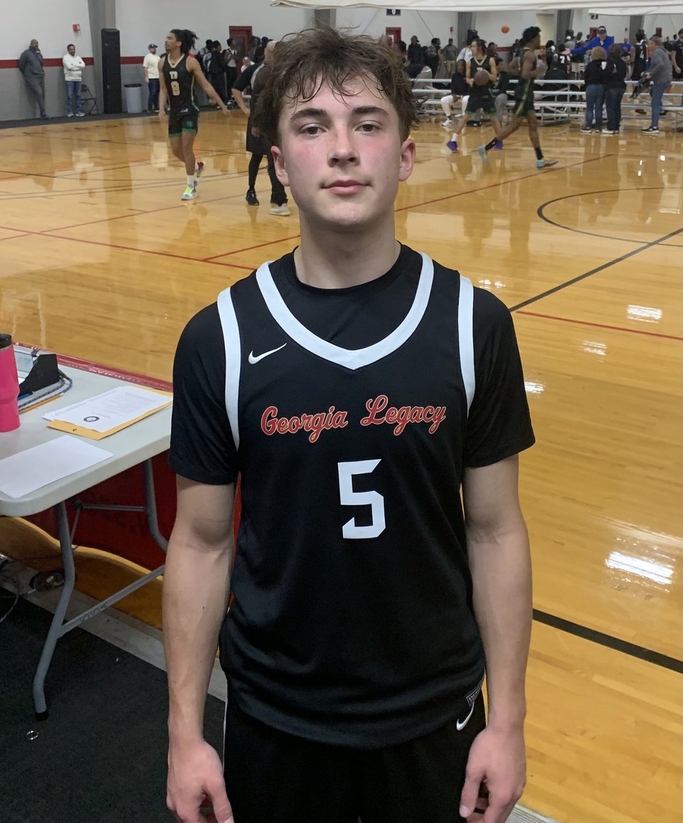On the Radar Hoops Events (@otrhoops) on Twitter photo โ26 Payne Smith (<a href="/payne070/">Payne_Smith</a>) is a crafty combo guard who plays hard on both ends. Offensively, he has a good looking three ball and has quick moves to get to his spots.
#OTRCircuit โ26 Payne Smith (<a href="/payne070/">Payne_Smith</a>) is a crafty combo guard who plays hard on both ends. Offensively, he has a good looking three ball and has quick moves to get to his spots.
#OTRCircuit