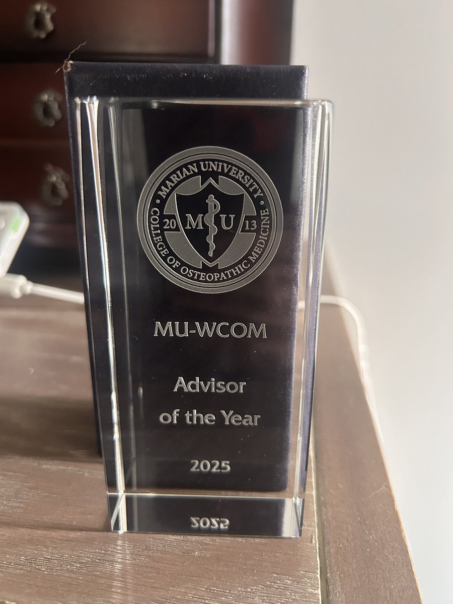 PharmDinDOworld's tweet image. COM PROM was a blast! Thank you to the students for the kind recognition. Advising is probably the BEST part of my job. @MUWCOMIndy