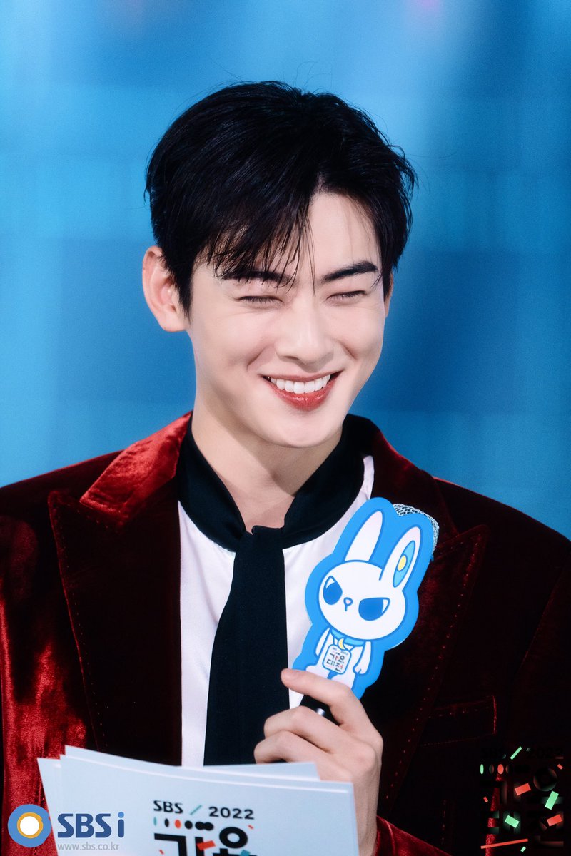 chaeunwoodaily's tweet photo. continue smiling, Eunwoo..

HAPPY BIRTHDAY CHA EUNWOO
#세상어디든지_항상_은우랑_HBD 
#ChaEunwoo_28thBirthday https://t.co/DMd7puHwEQ
