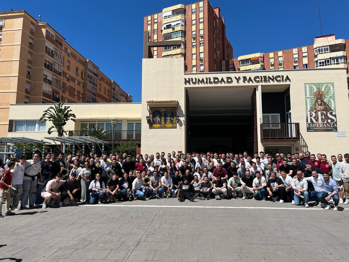 𝐄𝐍𝐒𝐀𝐘𝐎 | En el día de hoy se ha llevado a cabo el ensayo general con los hombres de trono del Stmo. Cristo de la Humildad y Paciencia.

Al finalizar, nuestra querida hermandad de <a href="/HdadyPaciencia/">Humildad y Paciencia</a> nos ha invitado a un almuerzo en convivencia.

⌛14 días...

#SuenaElCarmen⚓