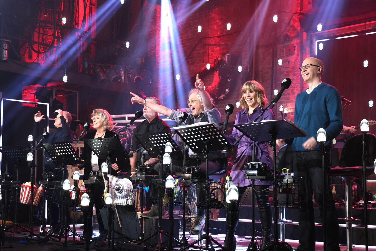 C'est notre dernière émission, mais ce n'est pas fini!
La semaine prochaine, le 5 et 6 avril, nous vous offrons les meilleurs moments de nos célébrations.  
Puis le 12 et 13 avril, vous entendrez un documentaire sur les coulisses de l'émission.  À la prochaine!
<a href="/icircpremiere/">ICI Première</a>