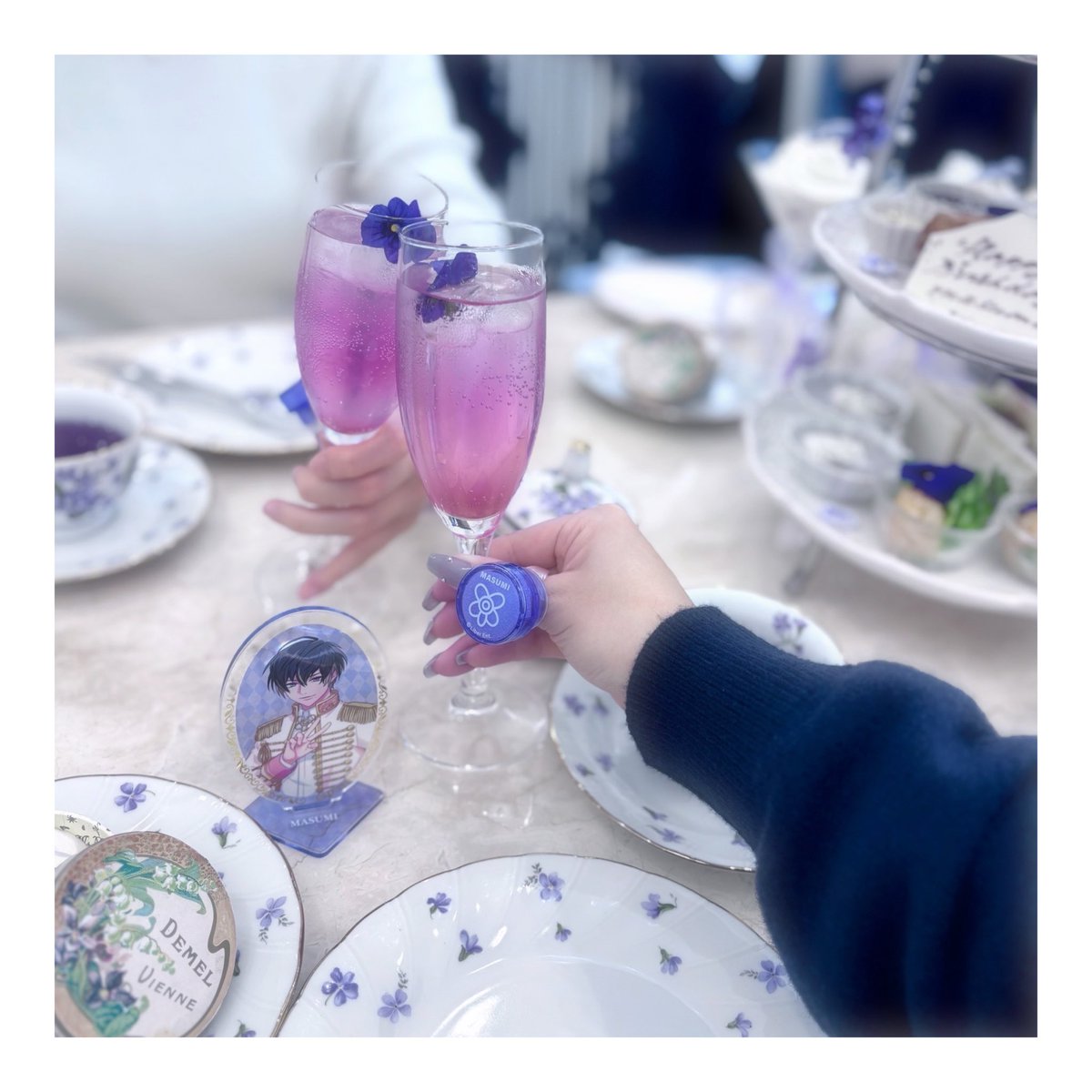 yadon_desuyo's tweet photo. 今回実はお友達とお祝いしました🐰

いい思い出になりましたꕀ⋆

色々準備してくれてありがとう(т т) https://t.co/HK0TjJoT3S
