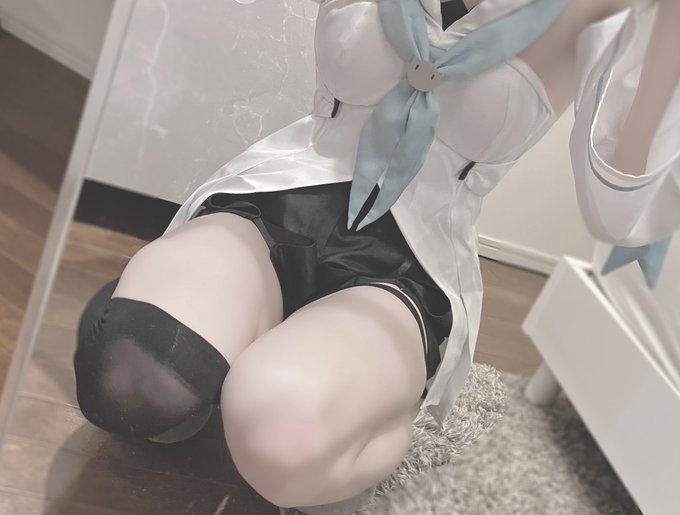 着てみてわかるこの衣装のえっち具合 