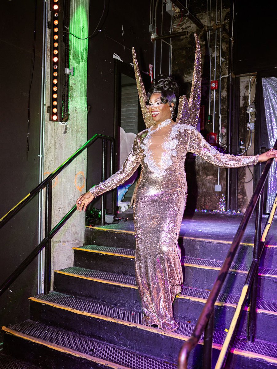 Anania00's tweet image. 𝙰𝙽𝙳 𝚃𝙷𝙴 𝙴𝙼𝙼𝚈 𝙶𝙾𝙴𝚂 𝚃𝙾— 𝙰𝙽𝙰𝙽𝙸𝙰!