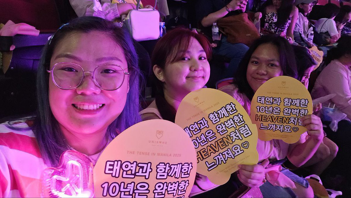 bumkeithk's tweet photo. KING TAEYEON ISA KANG DYOSA!!!!! 🩷💜 Uulit at uulit, YES!!!!

#TAEYEON #태연 
#GirlsGeneration #소녀시대
#TAEYEON_TheTENSE #TheTENSE #MANILA
#TAEYEON_TheTENSE_in_MANILA https://t.co/1ZYjioSKXy